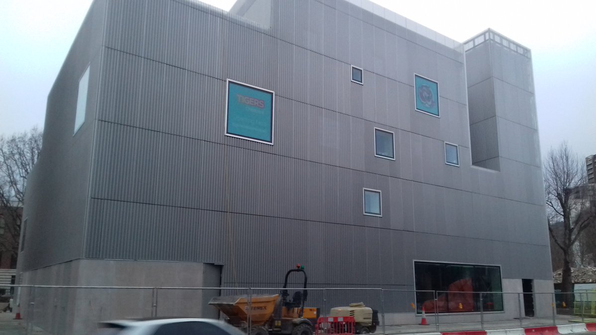 We thank @Lendleaseuk for finally bringing architectural quality to our formerly benighted neighbourhood. The toddlers are going to love this new prison sorry nursery #prisonchic