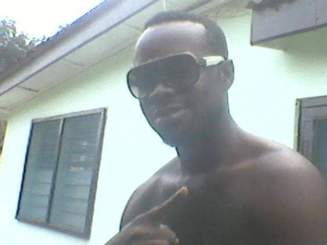 OxwellW's tweet photo. #10yearchallenge #10yearsChallenge
Chale we for give thankz ooo
But still #teamTeePhlow till till hehe https://t.co/MFROOt13nD