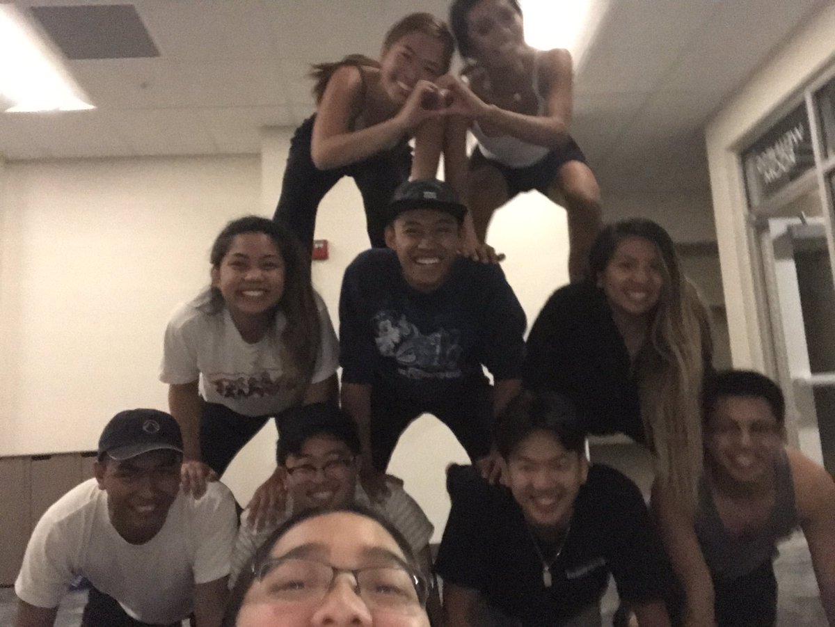 who let us discover the yoga room...