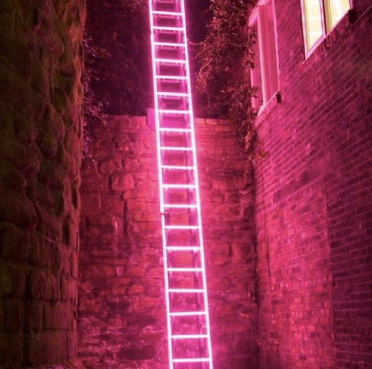 #AgenceMedia2019 #MediaCom #pinkcarpet # bravo à la team people first #alexandrachabanne #laurentdouar #