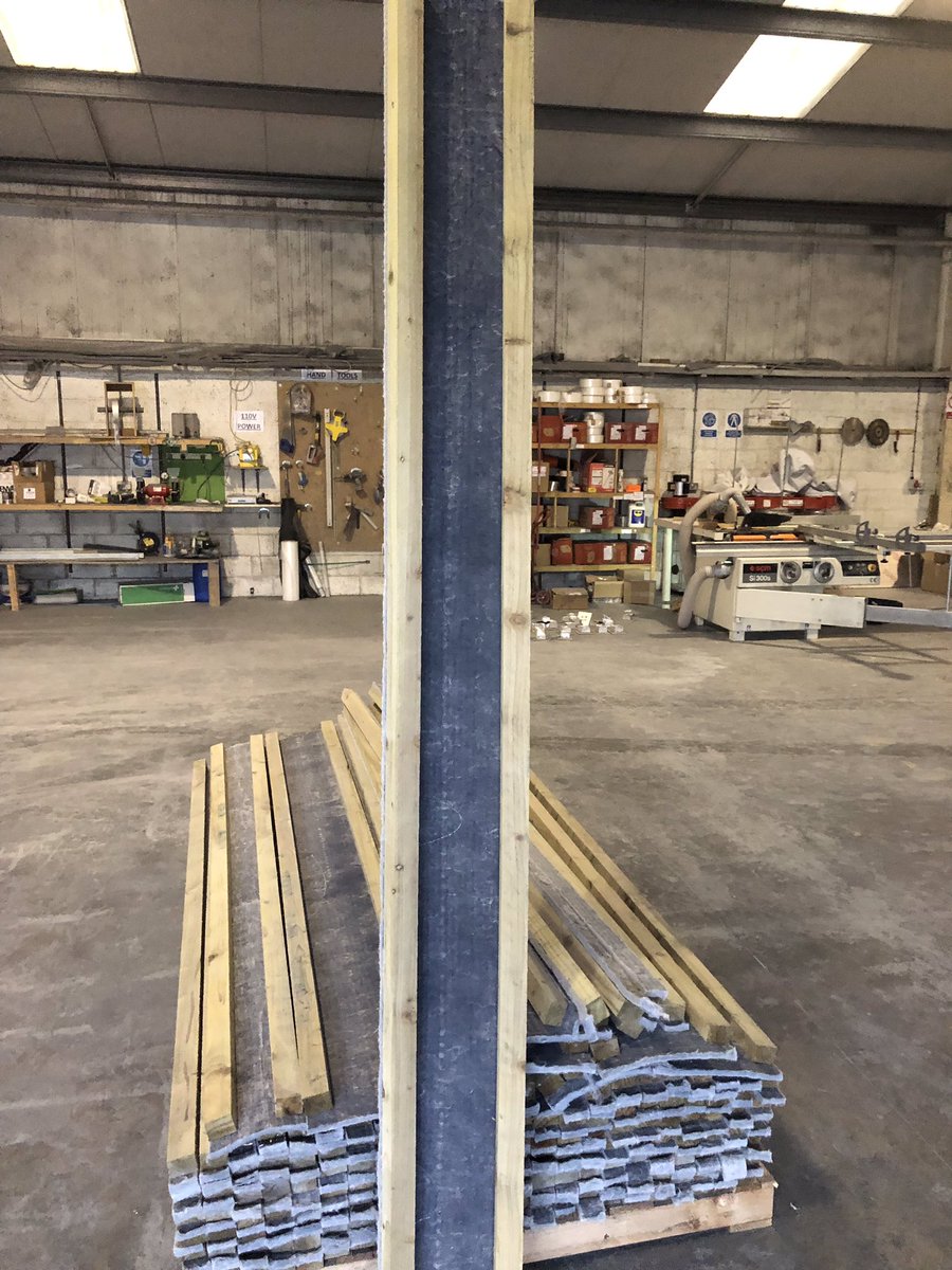 ef_insulation's tweet photo. Dublin bound - 40mm #EnviroStud
200 single & 12 double. The double is used for bending around tight corners or curves where joining thicker insulation hard to fit. This prevents any #thermalbridging at these difficult / critical junctions. https://t.co/fYyOv53t3x