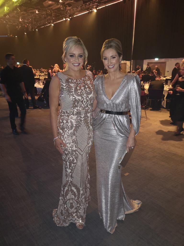 Almost #showtime at #Beltelsportsawards @BelTel @BelTel_Sport @BelWaterfront with my fabulous co-host @RuthGorman_UTV #sportinglegends