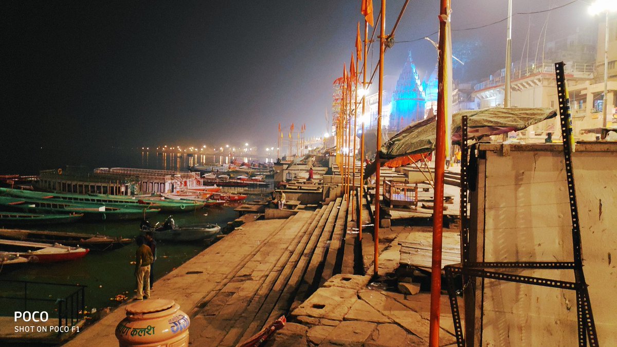 IndranilChak's tweet photo. @underchilde Along the Long Ghats  and on down the Causeway
Do they still meet there by the Cut? 
#varnasi #midnight #shivasabode  #lastvisit. #highhopes. https://t.co/S8mkP4D7i0