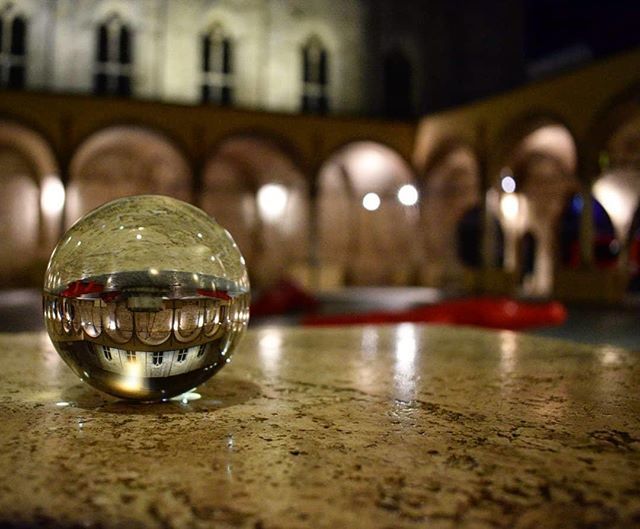 Anche un recente articolo del Times invita i turisti di tutto il mondo a vivere un' esperienza unica e a soggiornare nella Marche, definita come la regione segreta d'Italia.🇮🇹 “Un tempo terre di confine dei grandi Stati pontifici e oggi trascurata a favo… bit.ly/2TQVWTg