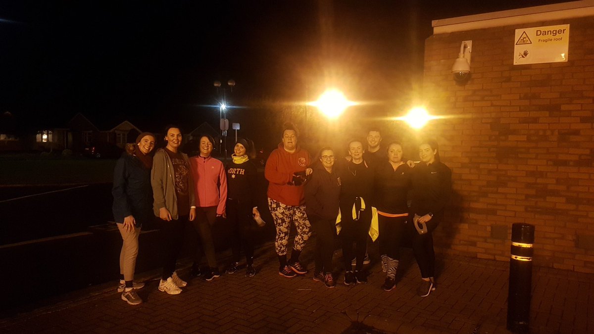 balloons_red's tweet photo. Absolutely FANTASTIC #RunNRant session. More new runners tonight and considering it was "Intervals", they dug deep and did amazing!! 

If you might be interested, get in touch! 

#MondayMotivation #runners  #ukrunchat #fitness #physical #mental #wellbeing #MentalHealthMatters https://t.co/1y2LzbkERU