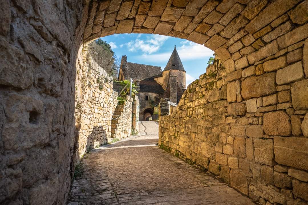 La porte d'un conte de fée !
Le 11 janvier à la #RoqueGageac