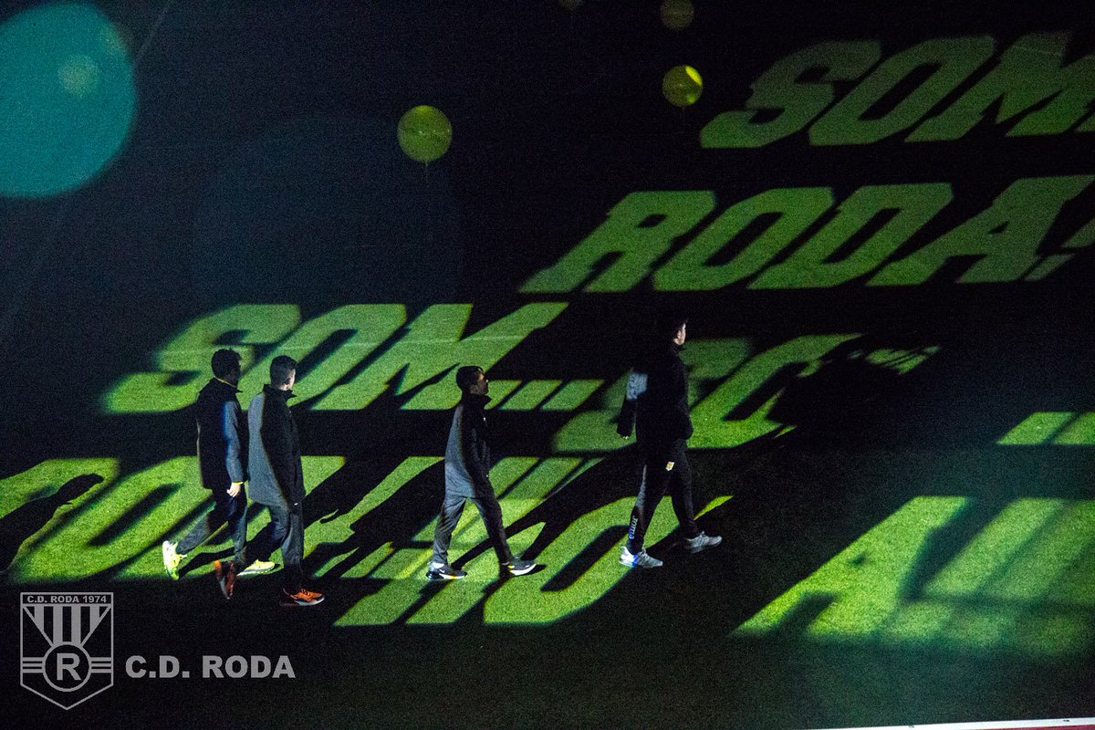 cdroda's tweet photo. 📸Presentación Oficial CD Roda 18/19

⚽️Las plantillas del #CDRoda merecen una presentación🔝

🎖️En nuestro afán por estar a la vanguardia futbolística, no nos olvidamos de nuestro mejor valor, los futbolistas. Así les presentamos.

⏩Galería: https://t.co/nWNufzbvnW
 #SomRoda https://t.co/w5DyM5AjKW