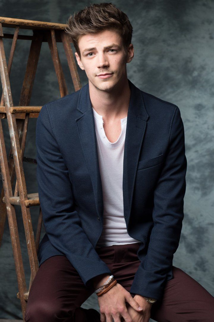 Happy Birthday Grant Gustin! 