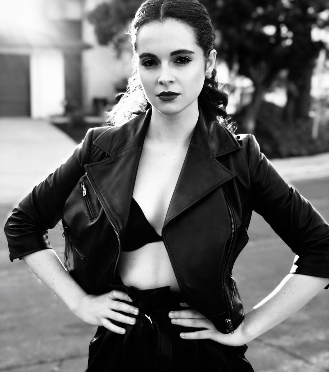 Vanessa Marano (@VanessaMarano) on Twitter photo 14/01/2019 19:59:50 Believe in yourself and you will be unstoppable. ✨ Believe in yourself and you will be unstoppable. ✨