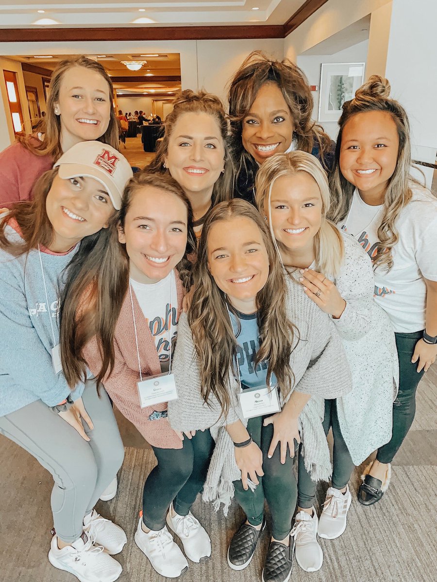 AXOZetaSigma's tweet photo. This past weekend some of our sisters made a trip to Indianapolis, Indiana to visit headquarters and attend a leadership conference! We can’t wait to see you all apply what you have learned and help lead our chapter. ⭐️🤩 #AXOLA https://t.co/3tcZTrXBbK