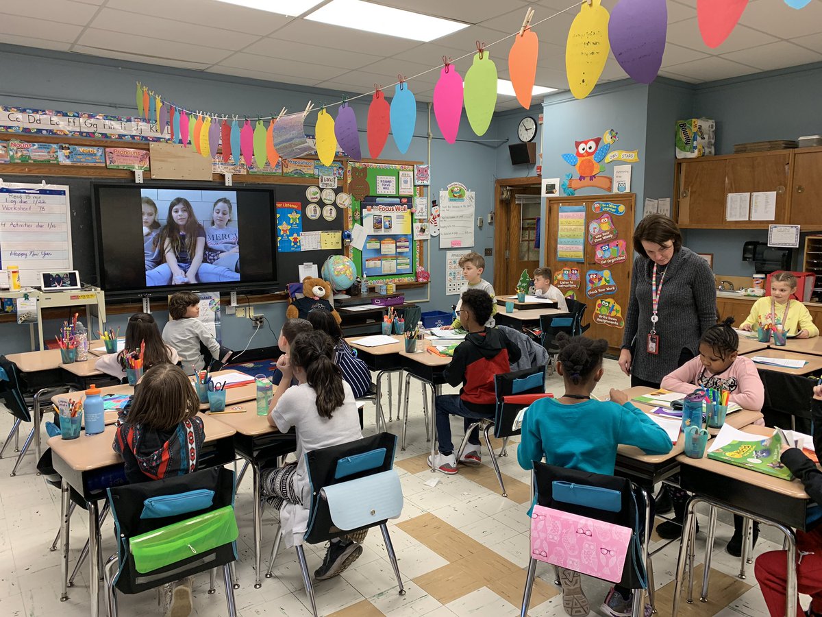 kefalastech's tweet photo. Digital Learning across schools. 3rd grade Ss from School 8 and School 10 quiz each other using SS concepts. @Sch8_IsGr8 @School10Tigers @LindenSchoolsNJ @LPSSupt @Flipgrid #FlipgridFever https://t.co/DEevt2Cn1S