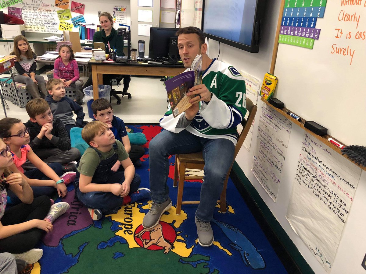 UticaComets's tweet photo. .@JSifers26 and @TannerMacMaster stopped by Westmoreland Elementary to read to students and present game-used sticks to the school’s reading contest winners! https://t.co/Gkgo8oNl4f