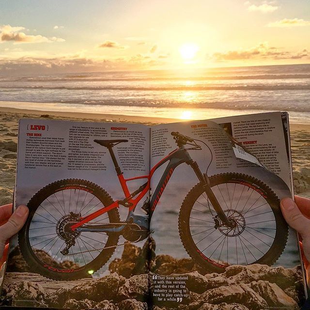 We’re obsessed ! 👀 🚲 🌅 #specializedbikes and #sunsets 
#sdflyrides .
.
.
.
.
#mtb #mtblife #mtblifestyle #emtb #emtbnews #emtblife #turbolevo #specializedebike #singletrackmtb #sunset #calisunset #pacificbeachsandiego #mylajolla #ebike #ebikes #ebikestyle #rollelectric #ebik…