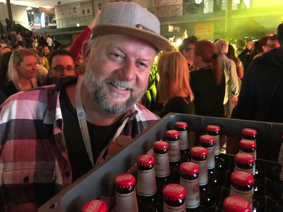 uwefrers's tweet photo. still business #cmt19 https://t.co/xNIUyn6GC0