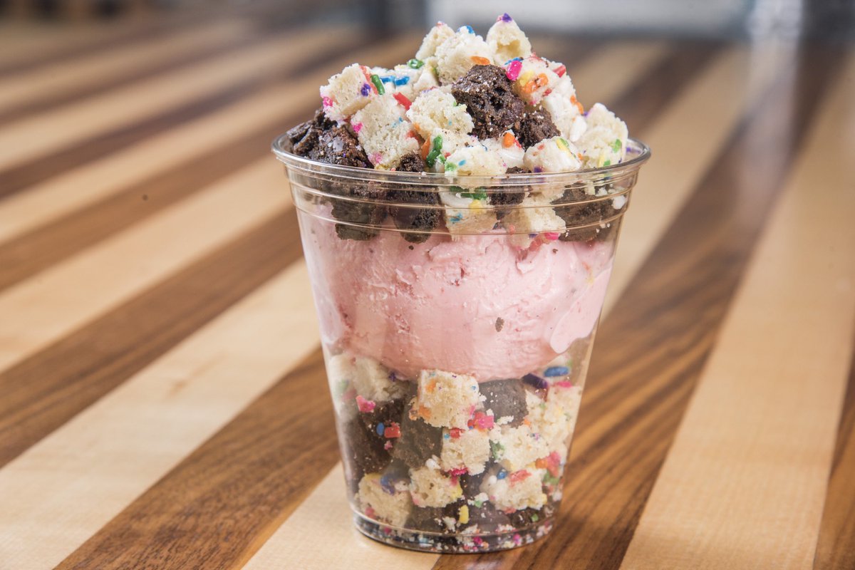RudeBoyCookies's tweet photo. Welcome Back students! Our welcome back gift to you, $5 ice cream sandwiches! Get it classic or deconstructed. This special runs Monday, January 14 - Sunday, January 20.
#icecreamsandwich #deconstructed #welcomeback #welcomebackdays
#keepyourcookiesburque https://t.co/kBNr313ZU3