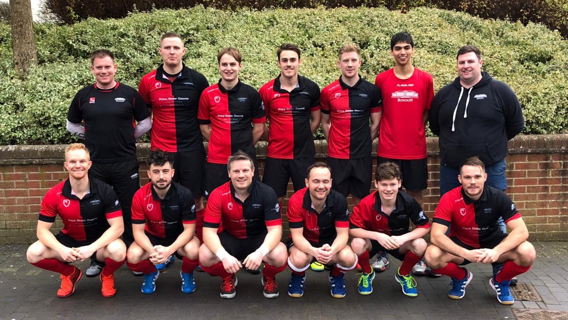DaveEdgy's tweet image. Incredible scenes. Promotion back to the Indoor Premier League secured in the dying seconds. Immense effort from a top bunch of lads. @BowdonHC Managed to bag a few goals along the way. #redandblackattack #shouldbe18
#FLUF