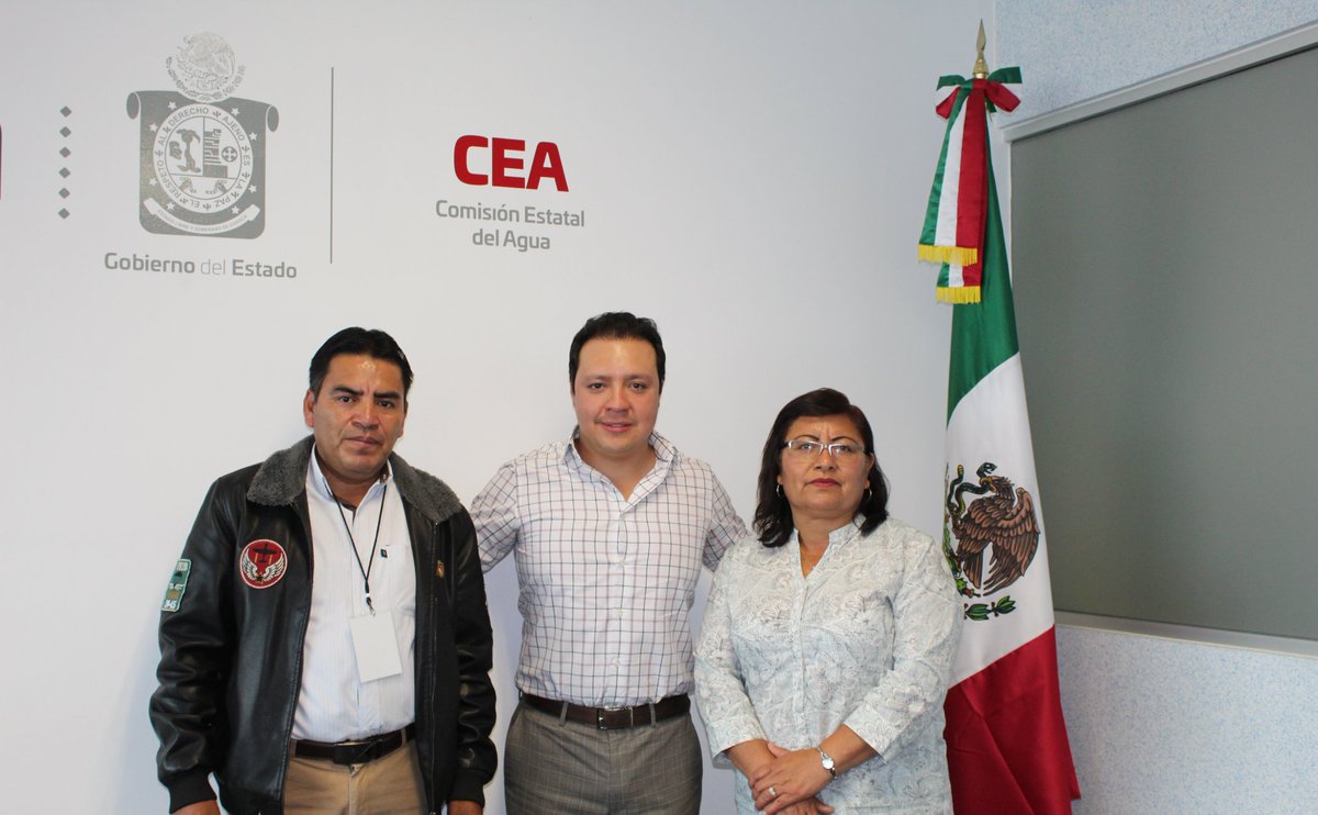 Benjamin_Hdez_'s tweet photo. En las oficinas de la @CEA_GobOax me reuní con Alva García Márquez, Presidenta Municipal de San Lorenzo Cacaotepec, con el Objetivo de coordinar la ampliación del sistema de Agua Potable en esta cabecera Municipal. #JuntosConstruimosElCambio @alejandromurat https://t.co/oEoDfyRwAL