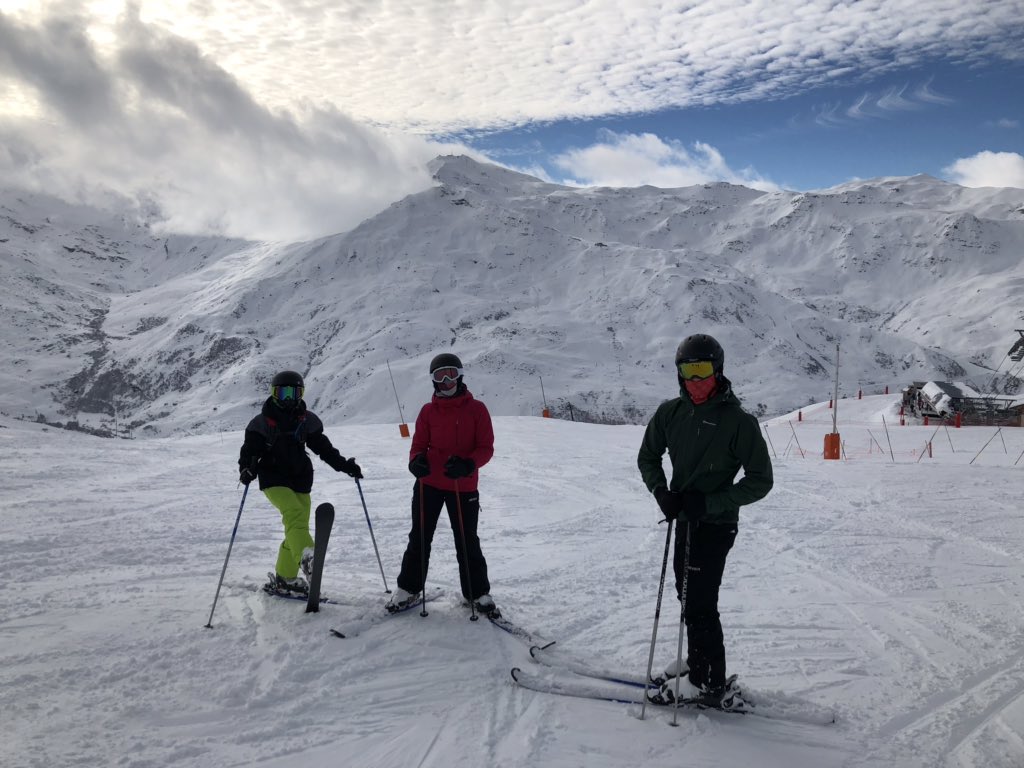 OBAskitrip's tweet photo. Sixth form on the slopes https://t.co/PcqY5tLhSi