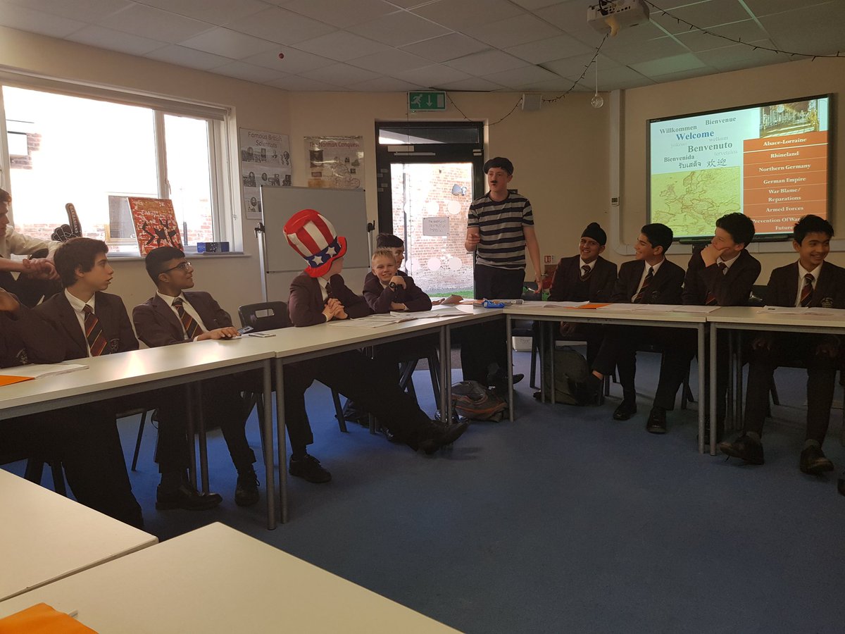 HA_HistoryDept's tweet photo. We have been recreating the Treat of Versailles in history this week. 9C &amp; 9D have clearly been raiding the French and USA dressing up box... https://t.co/PfSHv2cQPG