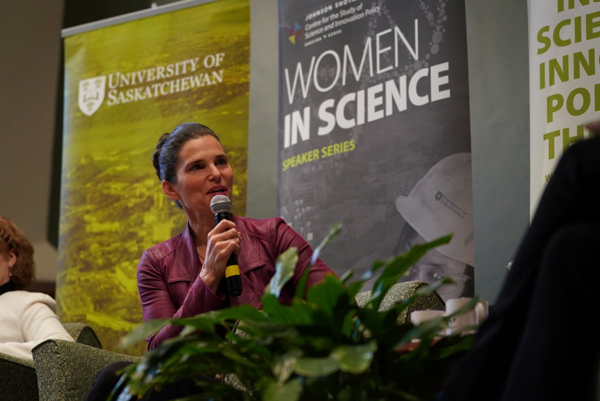CSIP_JSGS's tweet photo. “Take time to dream your greatest dream. It’s not about the job you want, it’s about what difference to you want to make in your community and environment,” says @KirstyDuncanMP. #WomenInScience #WomenInStem #STEM #CSIP_JSGS #JSGSPP #Usask https://t.co/Mfjb5vZWMN