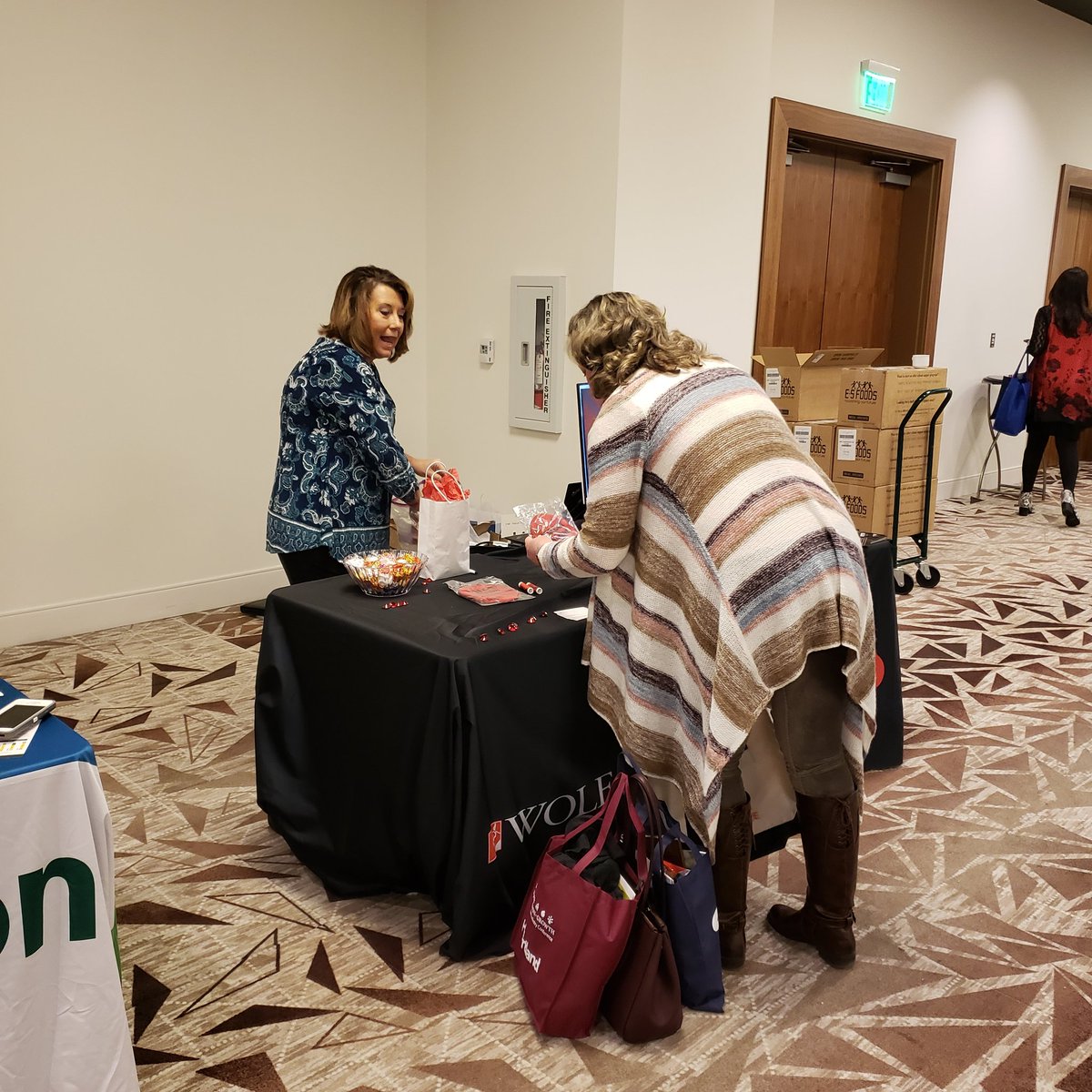 Shameless promotion. Vulcan Steam during #SNIC19 networking lunch. Kim Downey showing new scale control. #Just4SchoolsLunch #SteamCooking