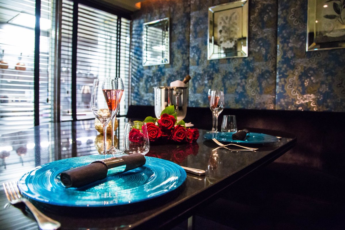 savoygrill's tweet image. Only one month to #ValentinesDay 🌹 Spoil your other half with a romantic dinner you’ll both love! #celebration #SavoyStyle