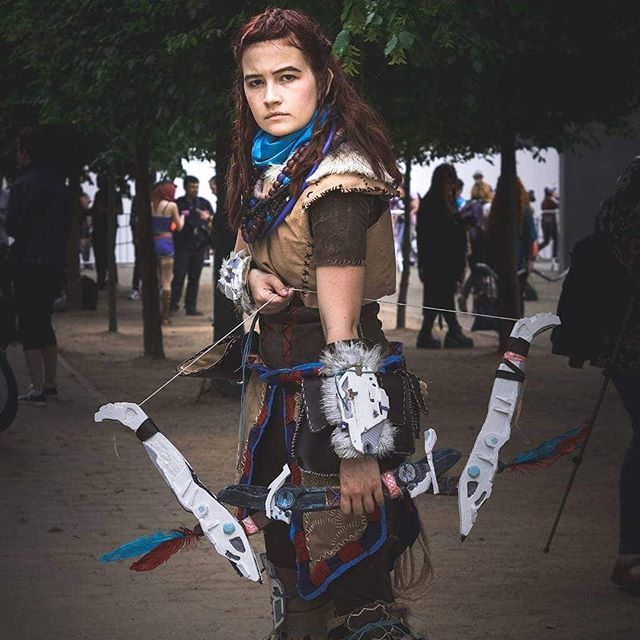 TheGamerGirlUk's tweet photo. As I haven't posted BAELOY in a while and the lovely @shillphotography  is soo close to her follower goal I thought I bring this bad ass back again 😎 Amazing photo taken! Go give her a follow! ~
~
~
#HorizonZeroDawn #HorizonZeroDawnCosplay #AloyCospl… https://t.co/iBIdTS5Nan https://t.co/Bu12BLXDYA