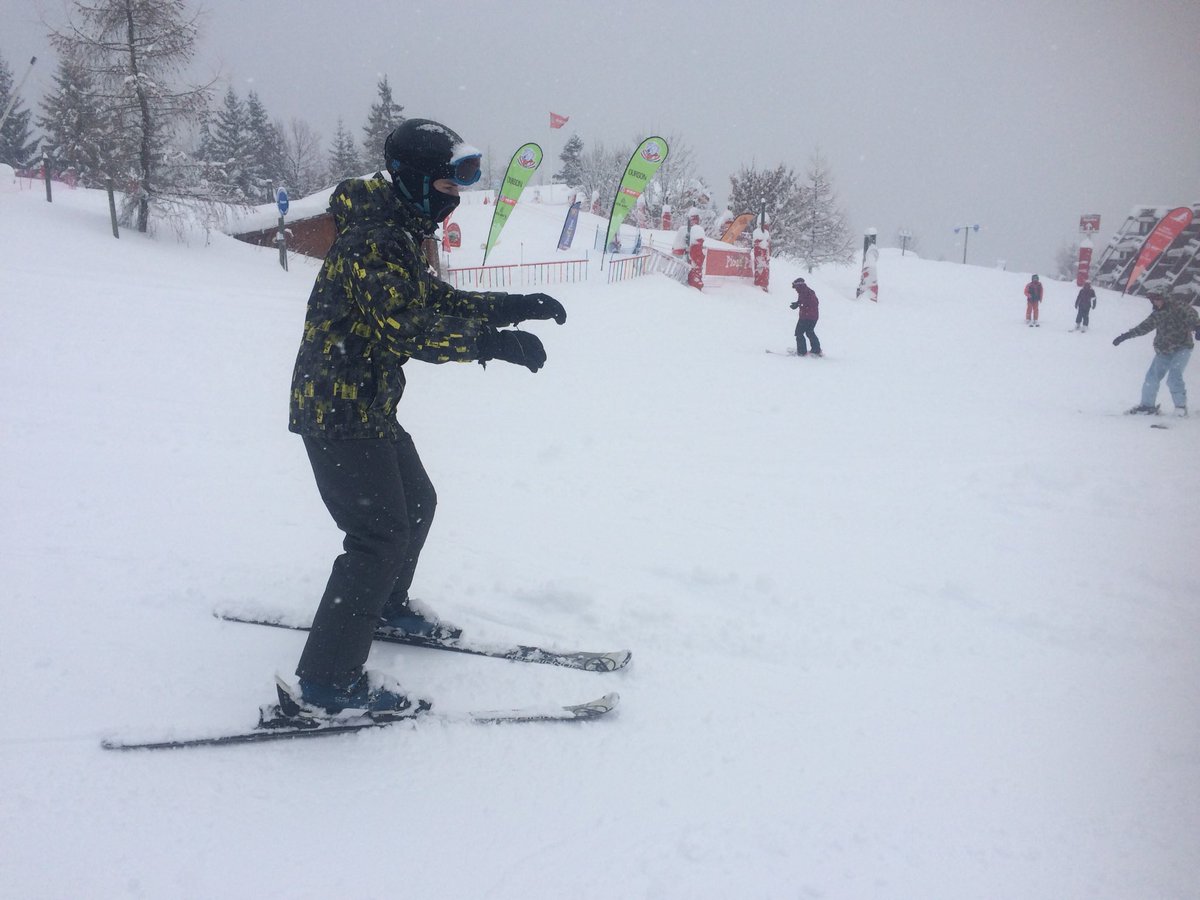 IanMcniven1's tweet photo. Second day out for @TUOTC and the group Where looking at comfort zones and the #CentralTheme I some #powder condition not the best for beginners @JSMTC_HQ @7SCOTS #Adventuretraining #opportunities #skiing @LesArcs @BASIOfficial @Snowsport_Scot https://t.co/wtJLIf3Rl6