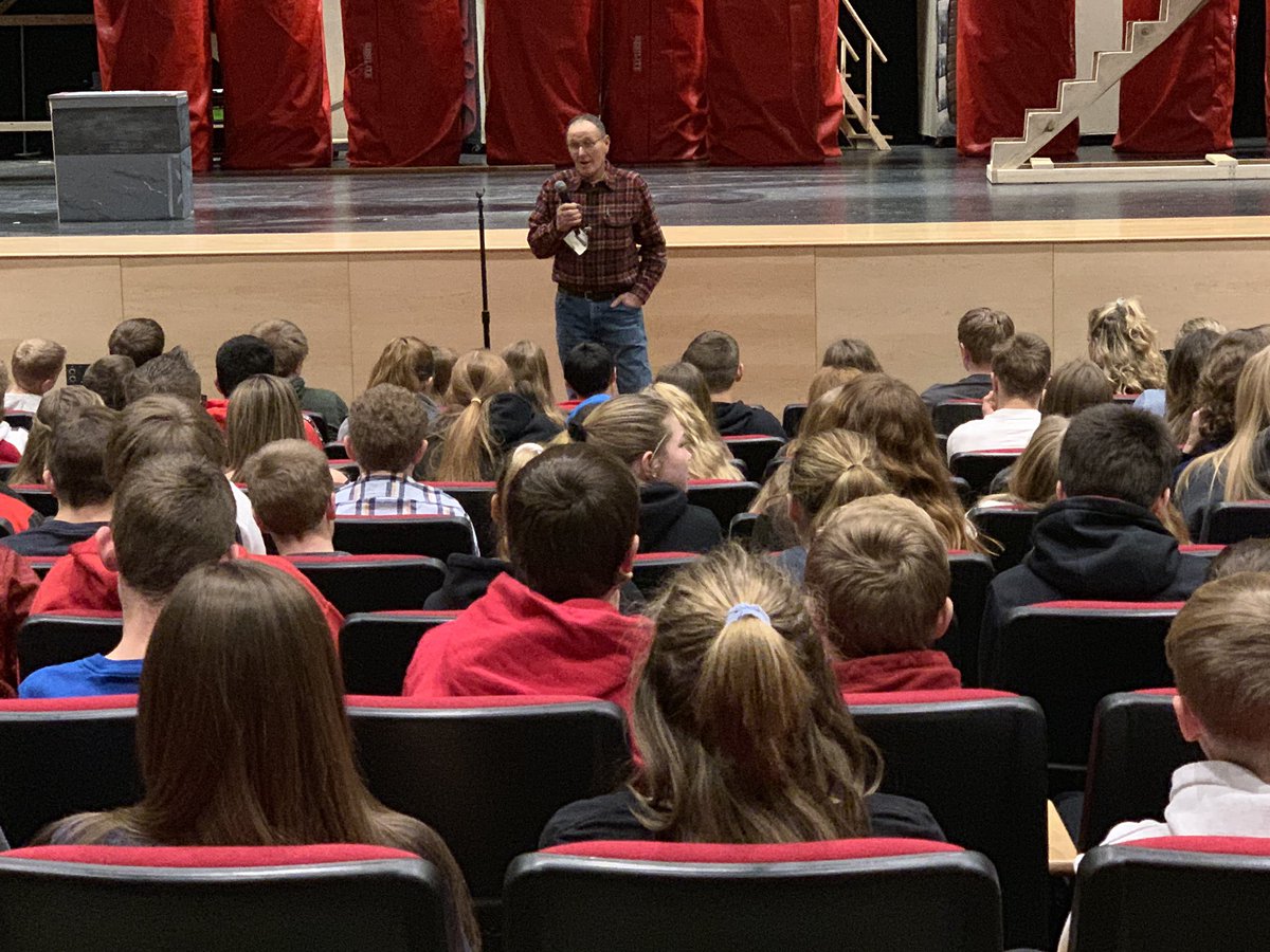 BeaverMiddle's tweet photo. Mr Bowman, kicking off our agricultural research projects for 7th grade, #growruraleducation #blmsyoumatter https://t.co/jyt1hk6L8j