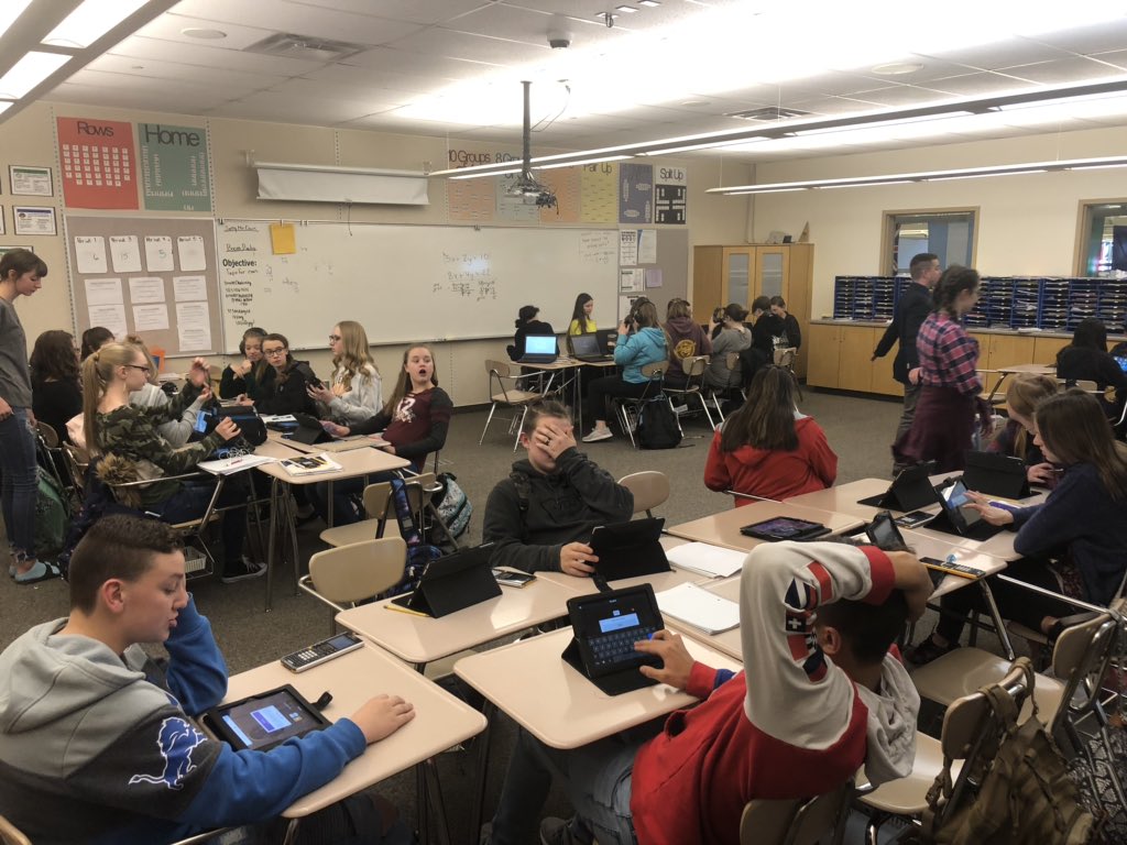ReidNewey's tweet photo. Mr. Davis teaching students in multiple domains through great teaching with a blend to it #blendedlearningdoneright ! Dr. Poll got in on learning math! Exceptional teaching and school leadership. Great things happening at North Davis Junior High! https://t.co/T3SDQ2ofbm