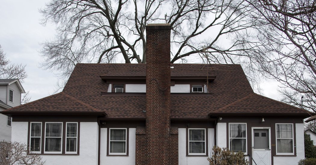 A Protected Queens Bungalow Can Change Owners, but Little Else dlvr.it/QwgZvR