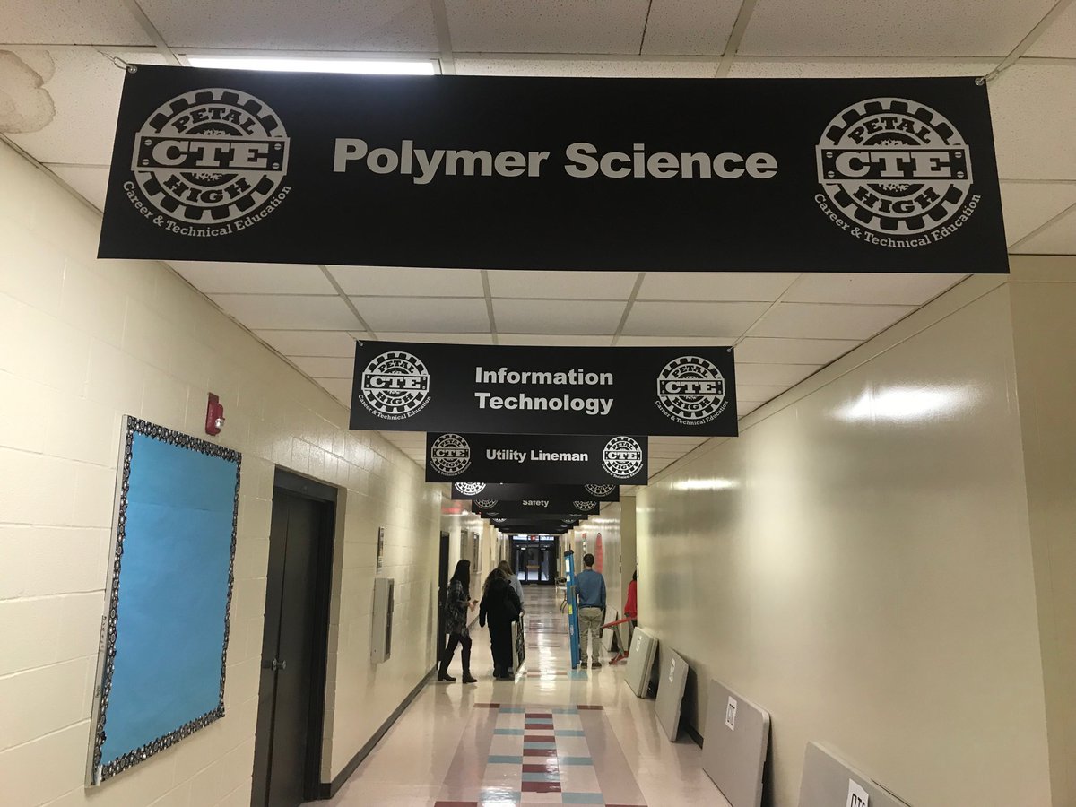 Pittman10Wayne's tweet photo. New signage for Choices Night looks good. #phscte https://t.co/bK7Ju00v00