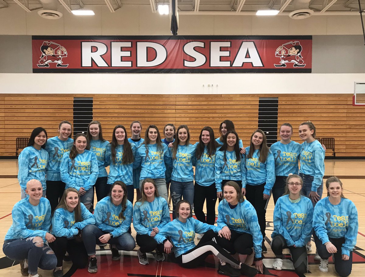 No One Fights Alone! PHS Girls Soccer is part of your Community For a Cause Team Doell 100% of the way! <a href="/PulaskiRedSea/">Pulaski Red Sea</a> <a href="/PCSD_PHS/">Pulaski High School</a> #proudcoach  #raiderstrong