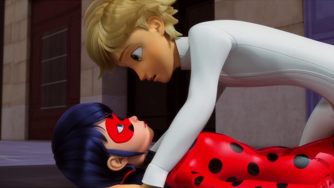 미라큘러스: 레이디버그와 블랙캣 레이디버그는 한국, 프랑스, 중국의 합작 애니메이션으로, 프랑스 파리를 배경으로 하며, 파리의 히어로 레이디버...