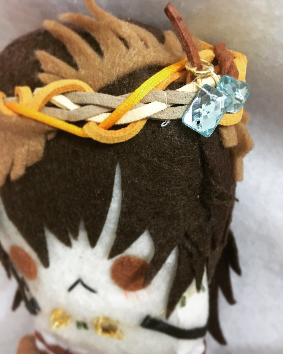 chocolater7k's tweet photo. 剑三正太🙋🏻‍♂️
头上和腰部配件简直看到眼花🤣
最近空闲时间又被缩减了一半…
然后还懒癌发作（没救了#
#剑三 #丐帮 #門派套裝 #手作り https://t.co/kOvfUPBAh9