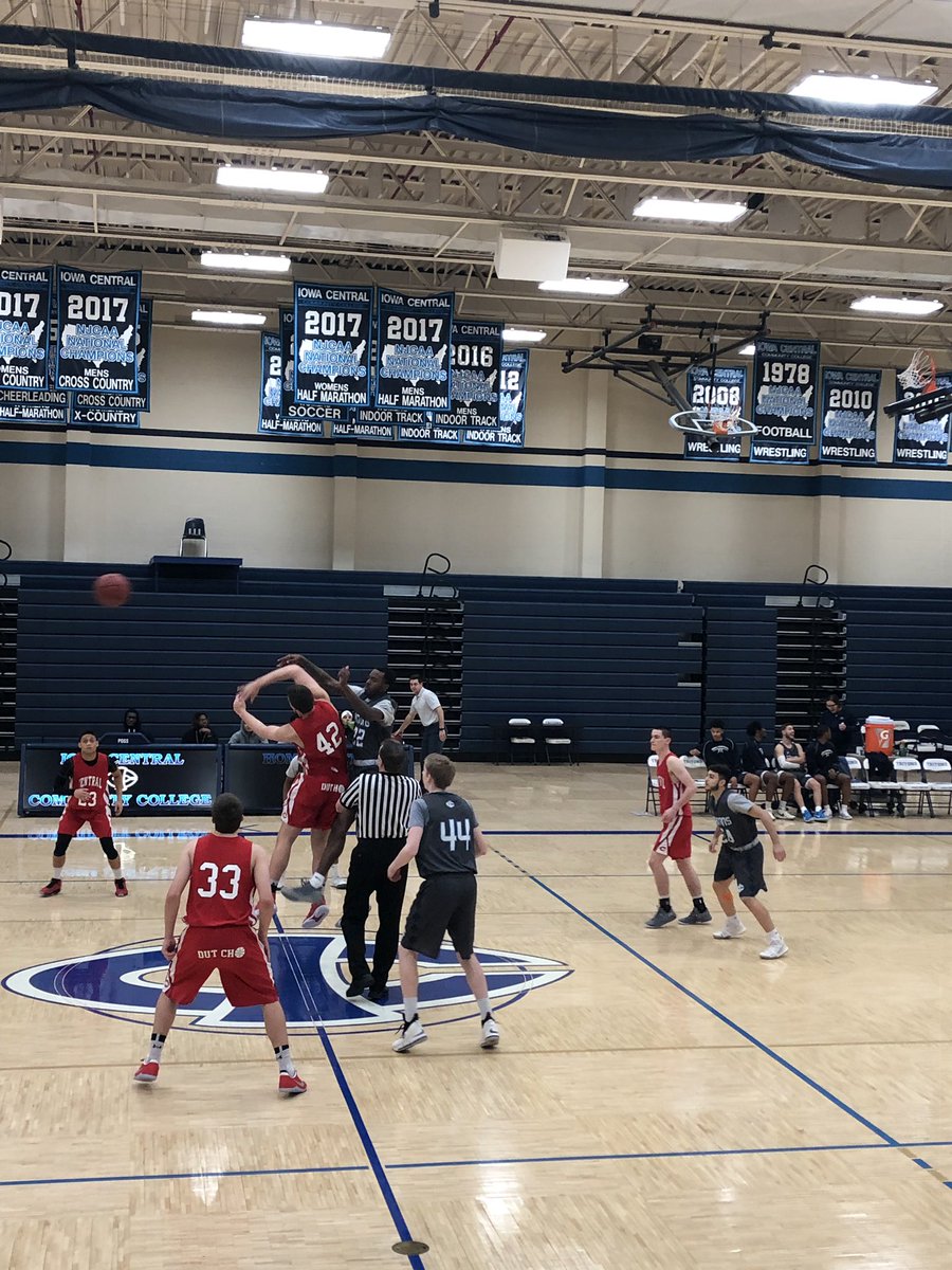 9 -3 pointers for 28 points in a 84-74 win over Iowa Central for Kade Terrell