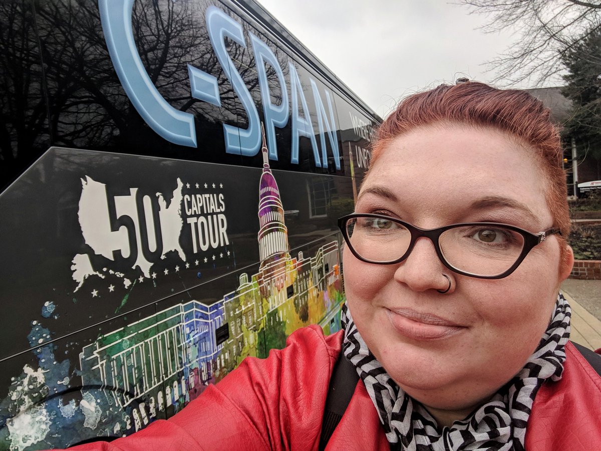 PeayStandingUp's tweet photo. #50capitalstour #cspanbus @cspan @austinpeay 

#peaystandingup #beagov #peaypix #LetsGoPeay #APSU https://t.co/M7XGknvEkG