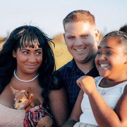 "Started As Friends"👥 

“Started as friends. He was going through a divorce.  One day he blew off another girl👩  to help me with my kid’s birthday party and i just knew he was different!” 

Story by britt.ewing

Still looking for love?! bit.ly/2BTijm6