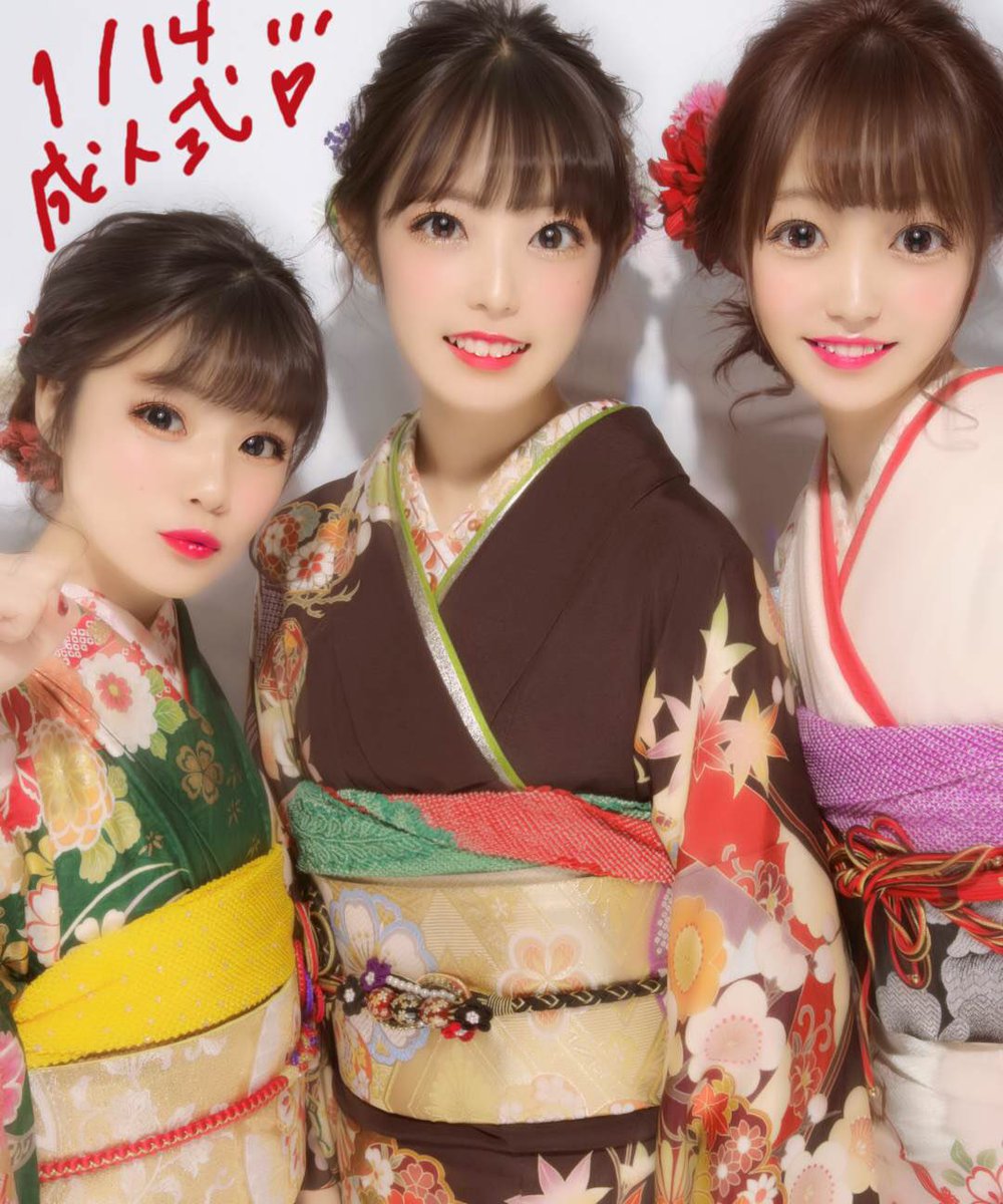 mii__920's tweet photo. ライブライブ成人式ってゆう怒涛の３日間が終わってしまって何を楽しみに生きたらいいかちょっとわからん https://t.co/VEF29aZKkM