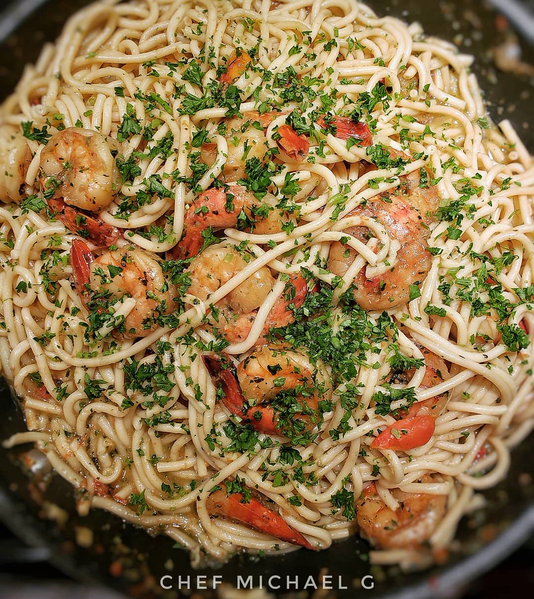 CuisineMG's tweet photo. Case of the #monday calls for some Real. Good. Food. #mondaymotivation
Like my tasty shrimp #bucatini in an herbed white wine sauce! Simple cooking, Great eating!
...
#cheflife #chef #chefgoals #eats #goodeats #goodeatstoronto #feedthebody #healthy #tastypasta #ChefMichaelG https://t.co/7Fddrj4VvL
