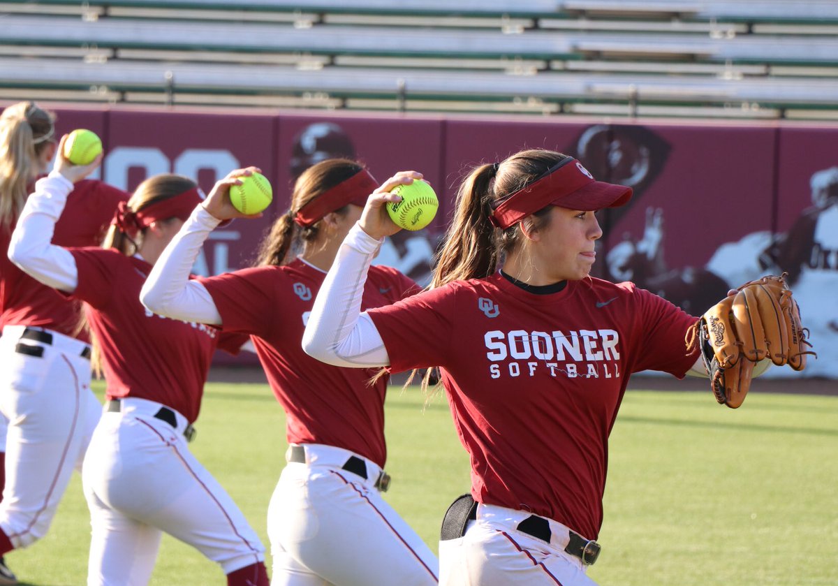 OU_Softball's tweet photo. Sooner Softball is back in business. 🥎 #ChampionshipMindset https://t.co/900amuXz1N
