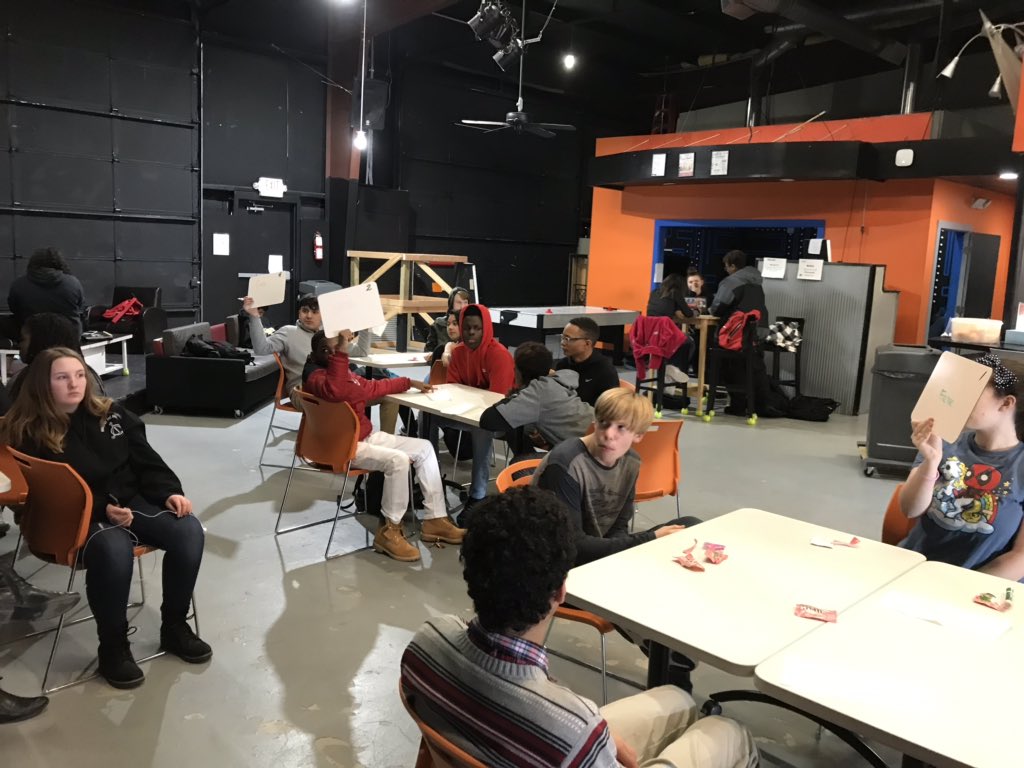 EdgeTeenCenter's tweet photo. What % of American HS students are having Sex? 
This is a type of question that was asked during our Sex Ed. Quiz Bowl @maxfreedominc.  Today was Day 1 in a 3 day series to discuss w/ teens about Healthy Vs. Unhealthy Relationships! 
#empoweringteens
#givethemthefacts
#edgeteens https://t.co/C4pSAo0cFP