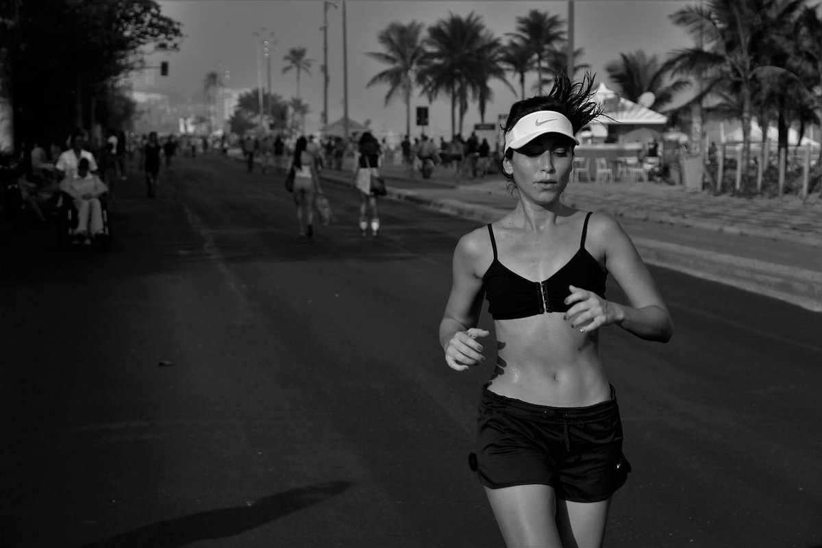 TaraMarie_Live's tweet photo. #TARAMARIESTIPS Set measurable goals! How will you measure your progress? Rather than say "I want to walk more and get in better cardiovascular condition," say, "I want to walk 2 miles every day at a rate of 15 minutes per mile." The progress of this goal can be easily measured. https://t.co/vzLOz4miiV