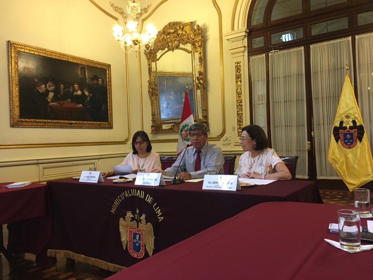 aula_pe's tweet photo. @aula_pe participó en reunión en @MuniLima con representantes del municipio @JorgeMunozAP y #francescotonucci como parte de la Red #Lima #ciudaddelasniñasyniños uniendo esfuerzos para promover el programa en Lima!! @joansinhache @clinaresb @edu_fra17 Fotos: C.Cuadros, Joan Horna https://t.co/zWv0rElvw2