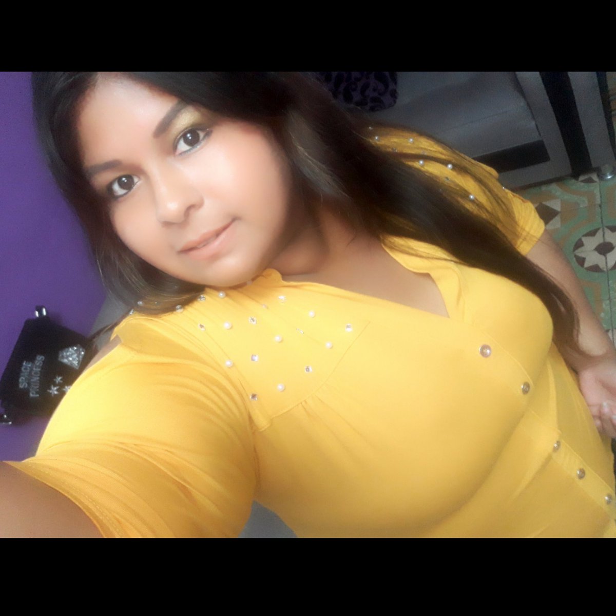 Fioreitha tweet picture