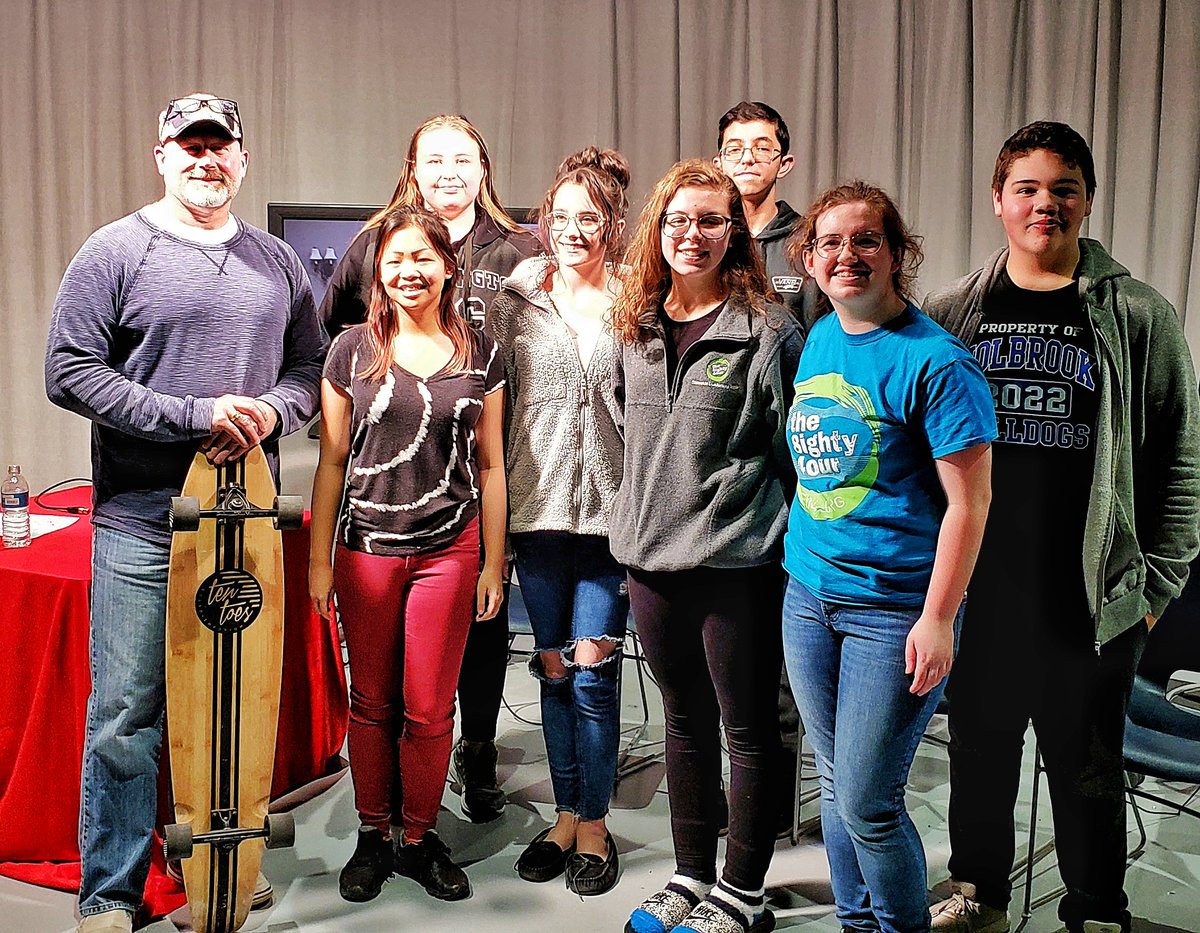 holbrooksun's tweet photo. See a great HCAM video of #Holbrook students really making a different in the community!  https://t.co/73mS2HR1Ww @The84Movement @HCAM02343 @HCAM_9_12_38_39 https://t.co/DVwJSiymR8