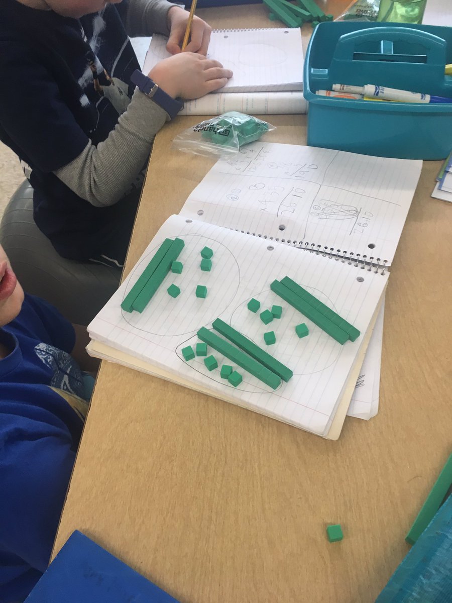 Mrs_Bozard's tweet photo. Ss use base ten blocks to work through long division! #mathwithmissdini #LeopardsDen #mtpsPride @LincroftSchool https://t.co/VypyWOcJxo