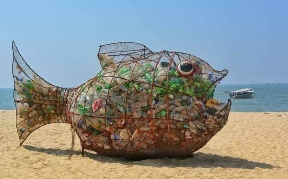 Love this so much! 
Imagine one of these beauties on your local beach, raising awareness to the issue of ocean pollution! 
🐠🗑🌊🥤🚫
 #oceanrescue #oceanpollution #cleanuptheocean 
#strawnomore #strawnomoreproject