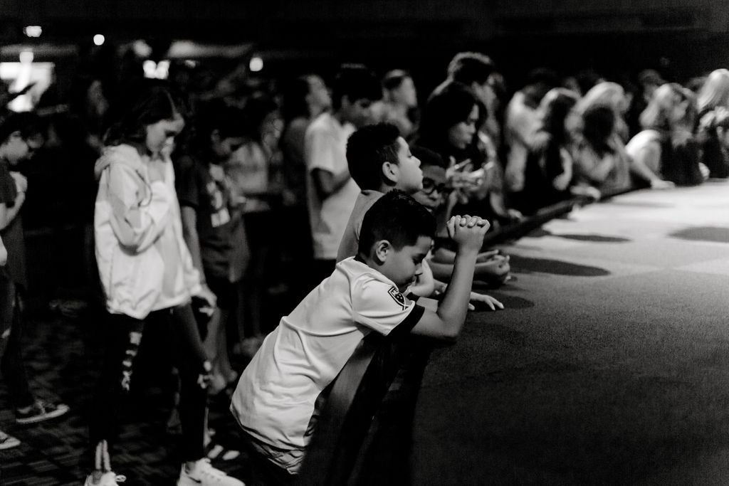 encounter_conf's tweet photo. “I believe your generation can radically shake things here on earth but it has to start with prayer.” @snichols__ https://t.co/tGq448r1Mz
