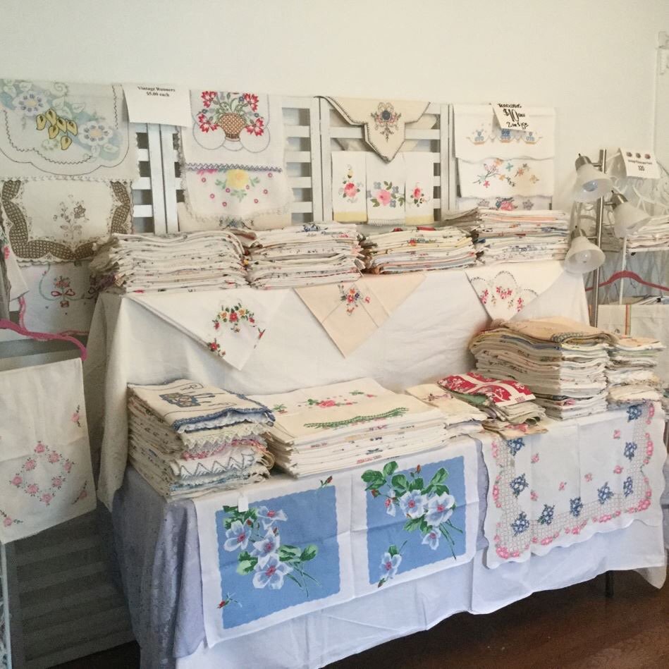 On the road again🎶 just can’t wait to get on the road again🎶
We’re leaving for our big buying trip!!
We’ll be back Wednesday with more quilts, linens, and tablecloths!!
Kings are $35 and Full, Queen, and Twin Quilts are $25!!